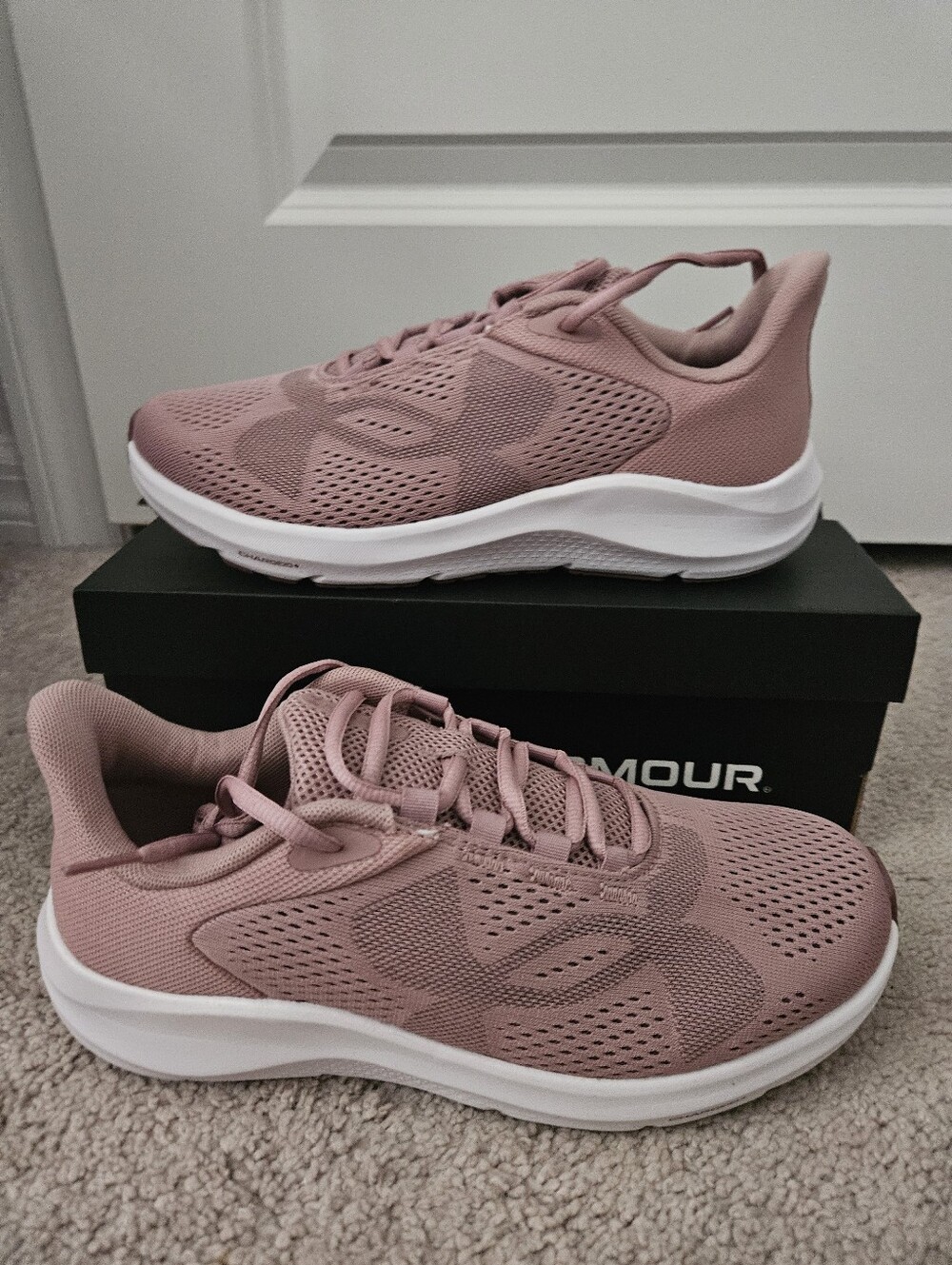 New In Box UA Charged Pursuit 4 Big Logo in Pink by Under Armour SZ 8.5